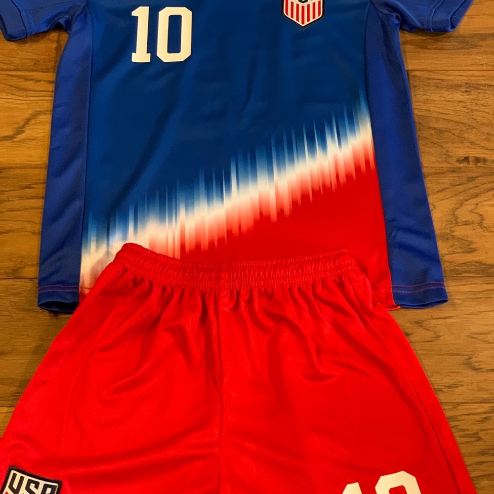 Christian Pulisic Youth Jersey USA Kids Soccer Jersey Kit Toddler & Youth Sizes - Picture 3 of 4